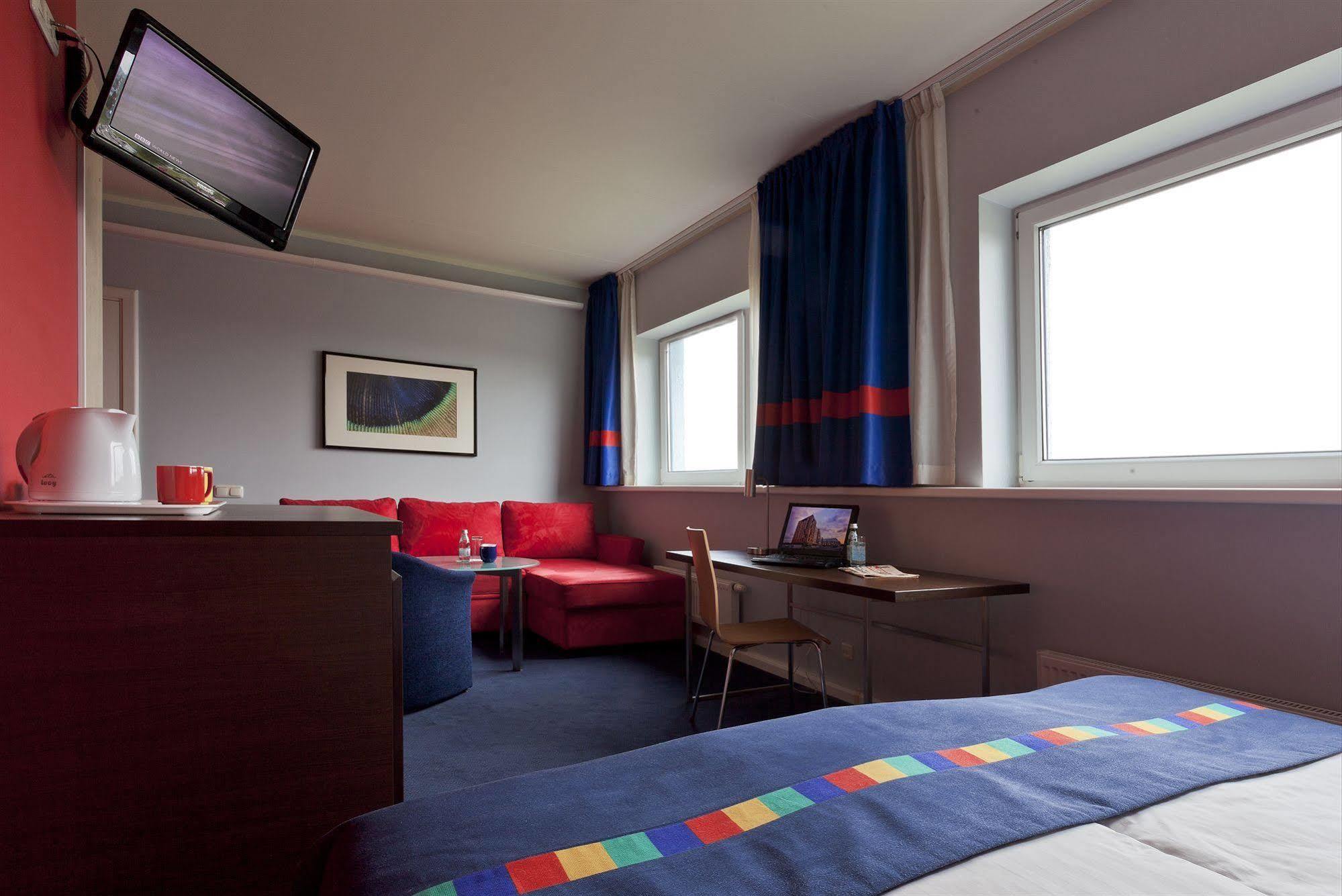 Green Park Hotel VNO Esterno foto
