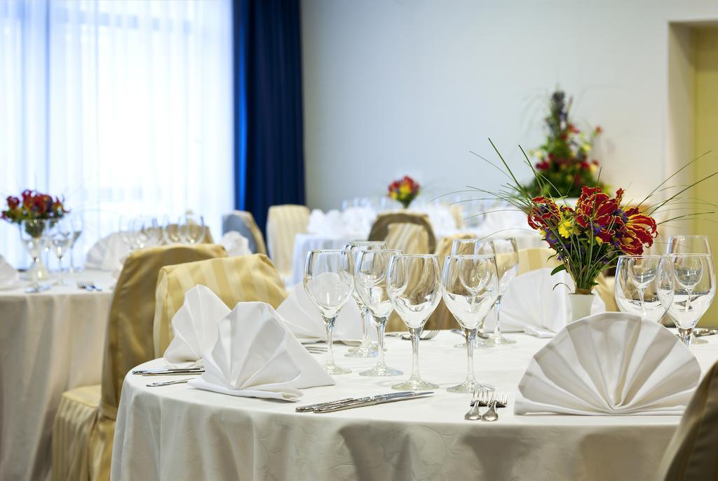Green Park Hotel VNO Esterno foto