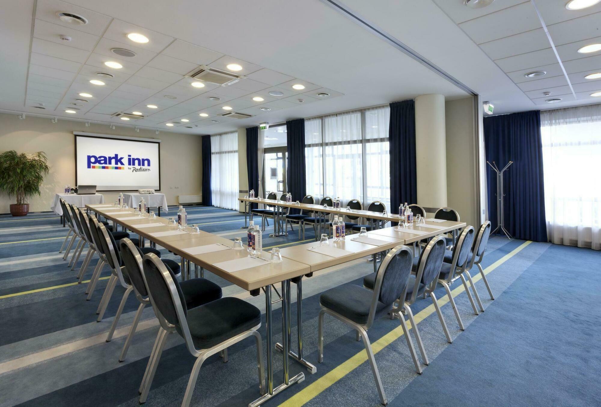 Green Park Hotel VNO Esterno foto